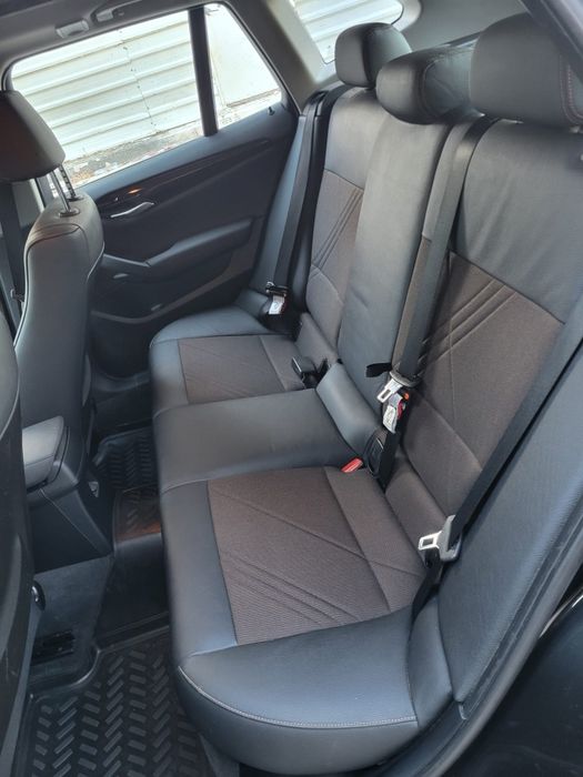 BMW X1 Sdrive 18d  caixa automática 8 velocidades motor  2.0