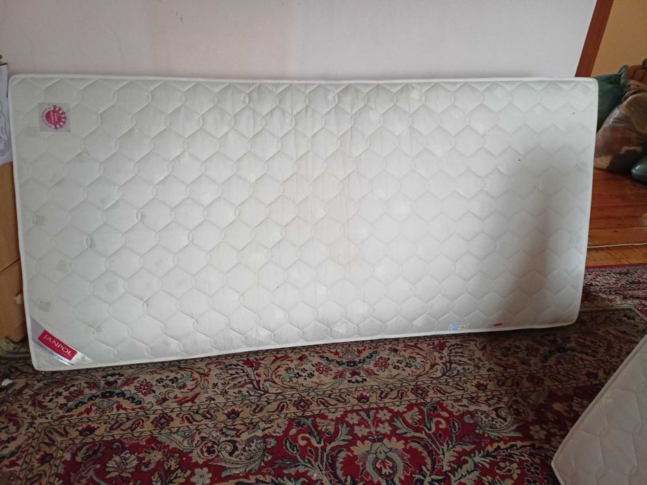 Łóżko z materacem 400 zł
