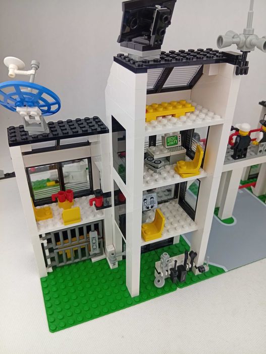 LEGO City System Miasto 6398 Komenda Policji