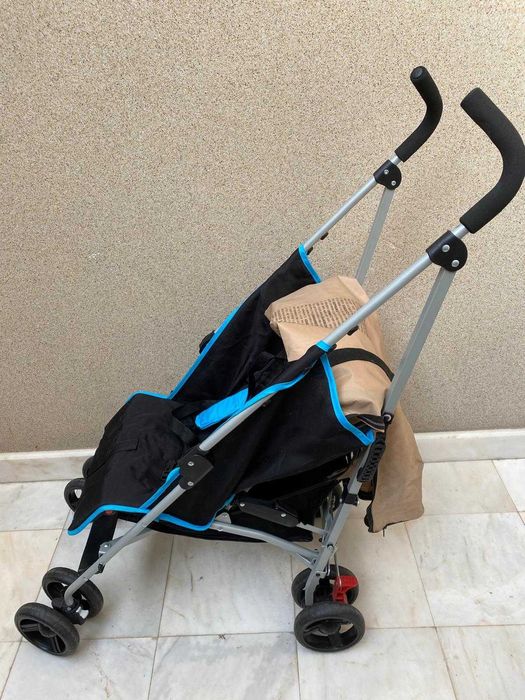 Carrinho bengala, com saco para o guardar