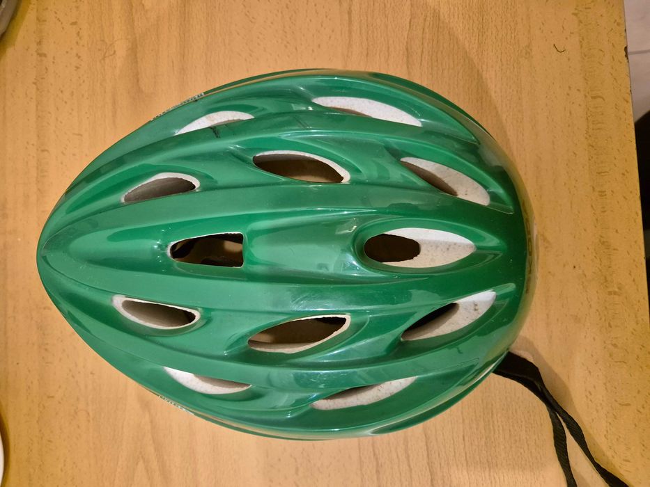 Capacete de bicicleta verde SKODA