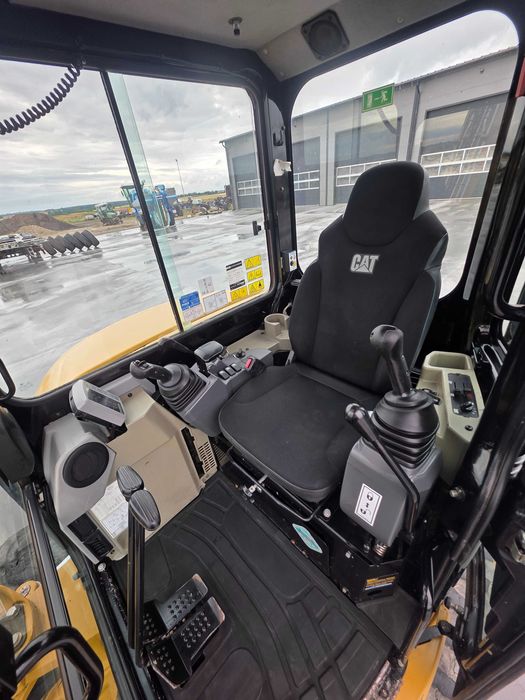 Koparka gąsienicowa Caterpillar 305.5E CR