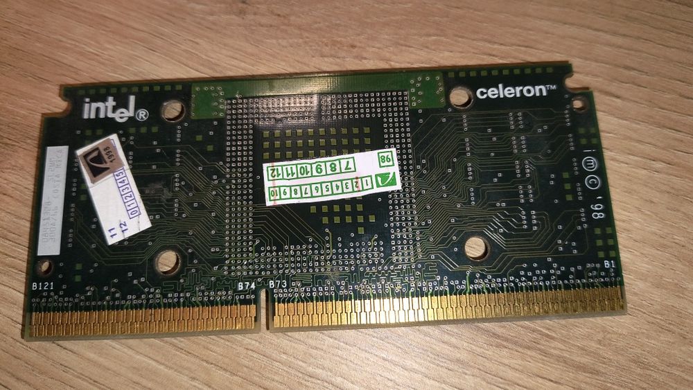 Intel Celeron Slot 1 / SEPP – vintage CPU do komputera retro