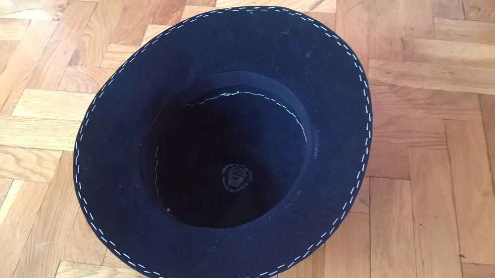 WYPRZEDAŻ: kapelusz granatowy