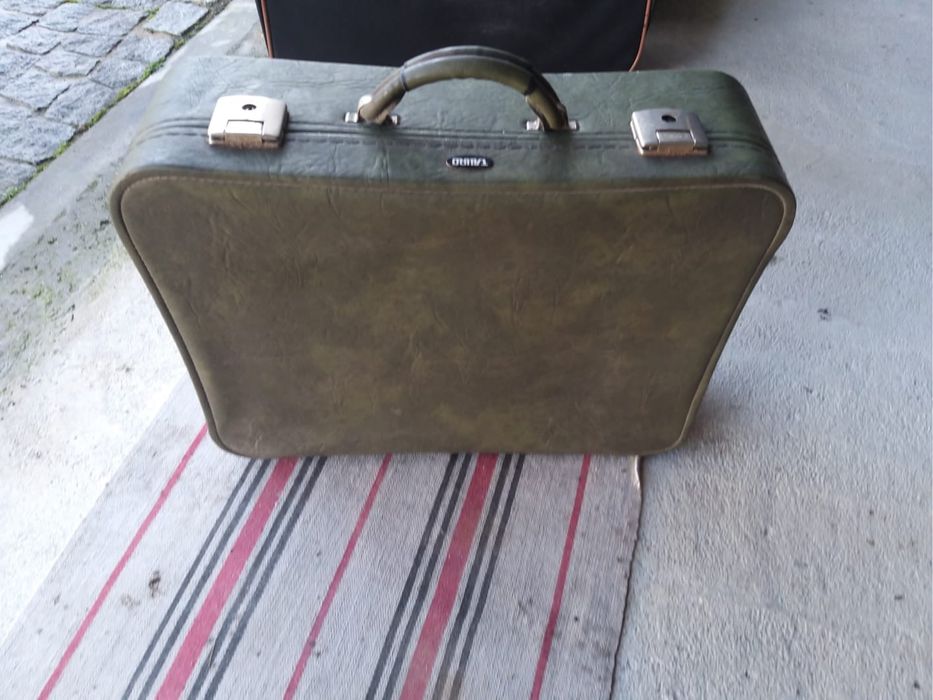 Malas de viagem usadas