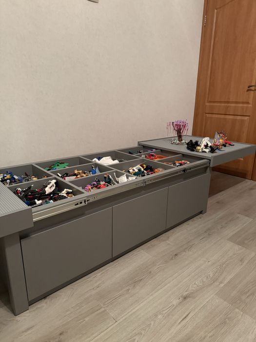 Великий стіл для лего