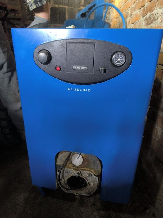 Sprzedam piec olejowy widoczny na zdjęciach