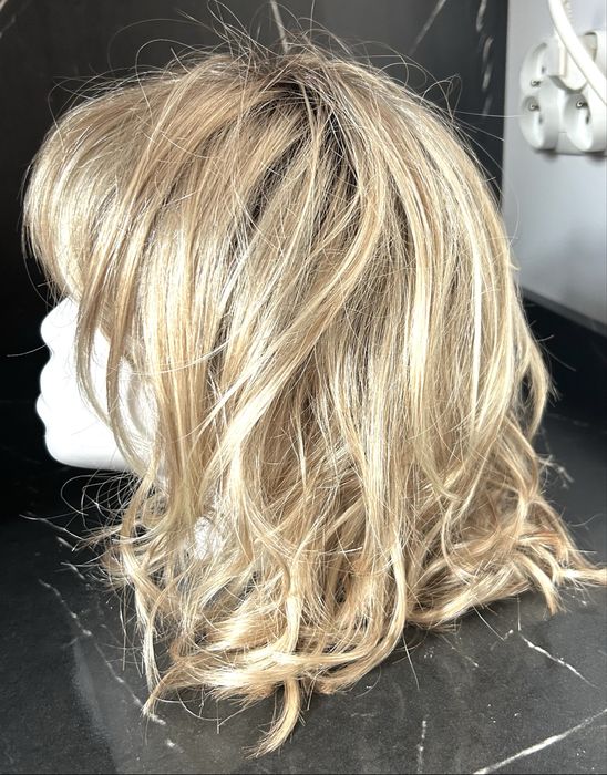 Nowa blond peruka Rokoko