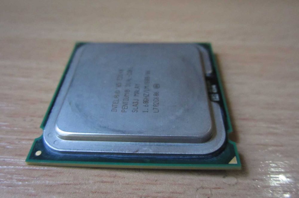 Двухядерний процесор Intel Pentium 1,6 GHZ/1M/800/E2140/SLA3J