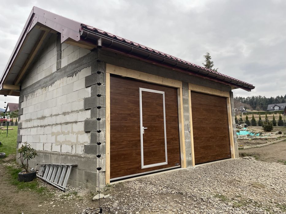 Brama garażowa segmentowa orzech złoty dąb 3000x2125