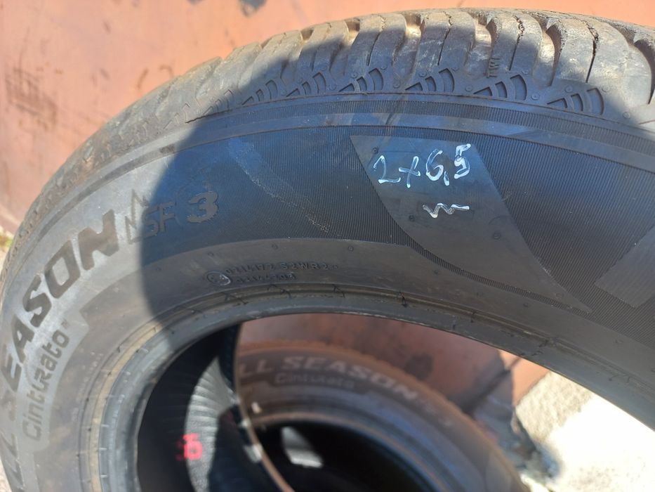 Opony  Pirelli wielosezonowe 215/60r16 z 2024roku