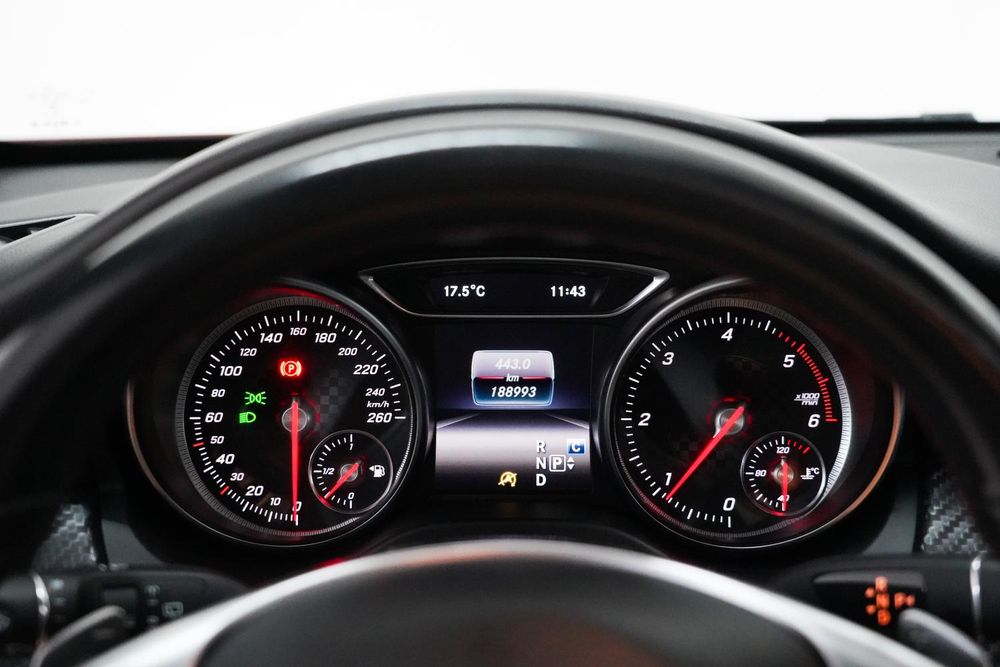 Mercedes-Benz A 180 — fotografia 10