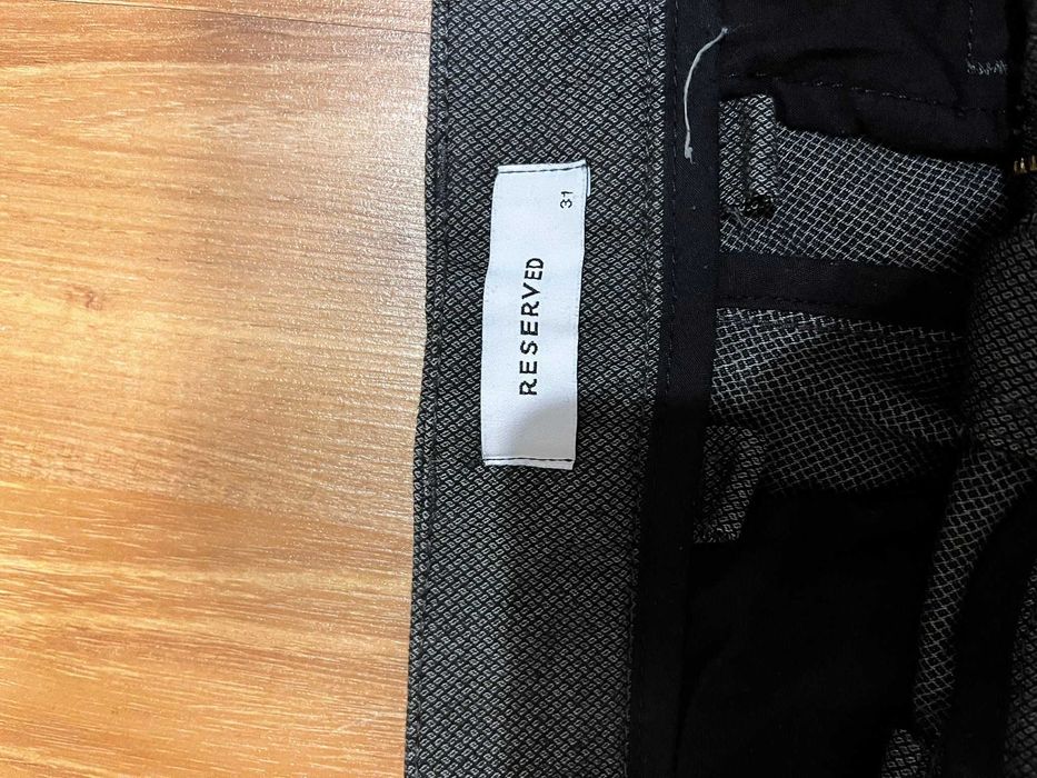 Ciemnoszare spodnie wizytowe Reserved