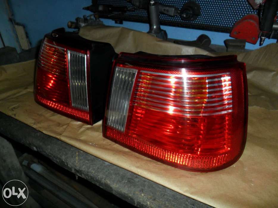 Vendo par de farolins Ibiza 2001 6k2