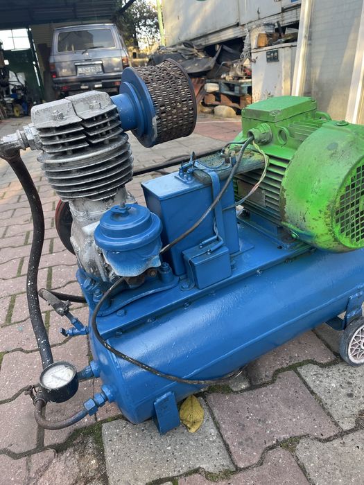 Автомобільний компресор