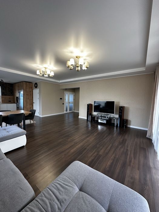 Будинок з Ремонтом та меблями в Бучі, район нової забудови