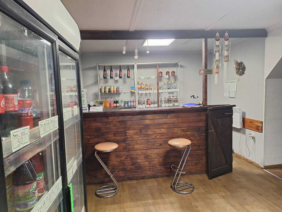 Корчуватий кафе, бар 70м2 з літнім майданчиком