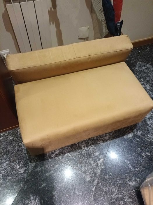 Pufe como novo :cor mel claro