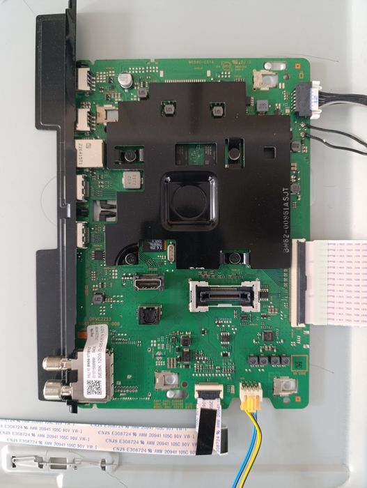 Samsung UE50BU8000U битий