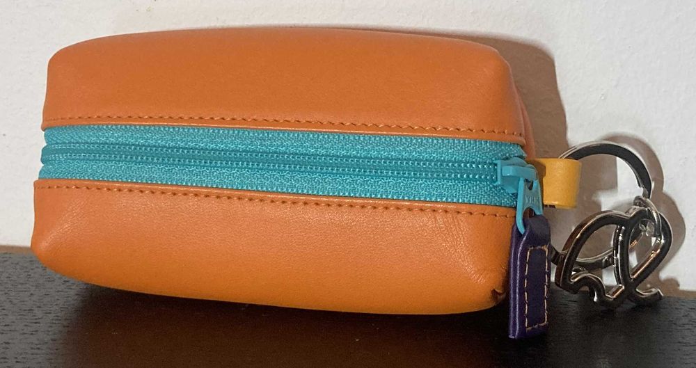 Porta-chaves com bolsa em pele da MYWALIT na cor Copacabana