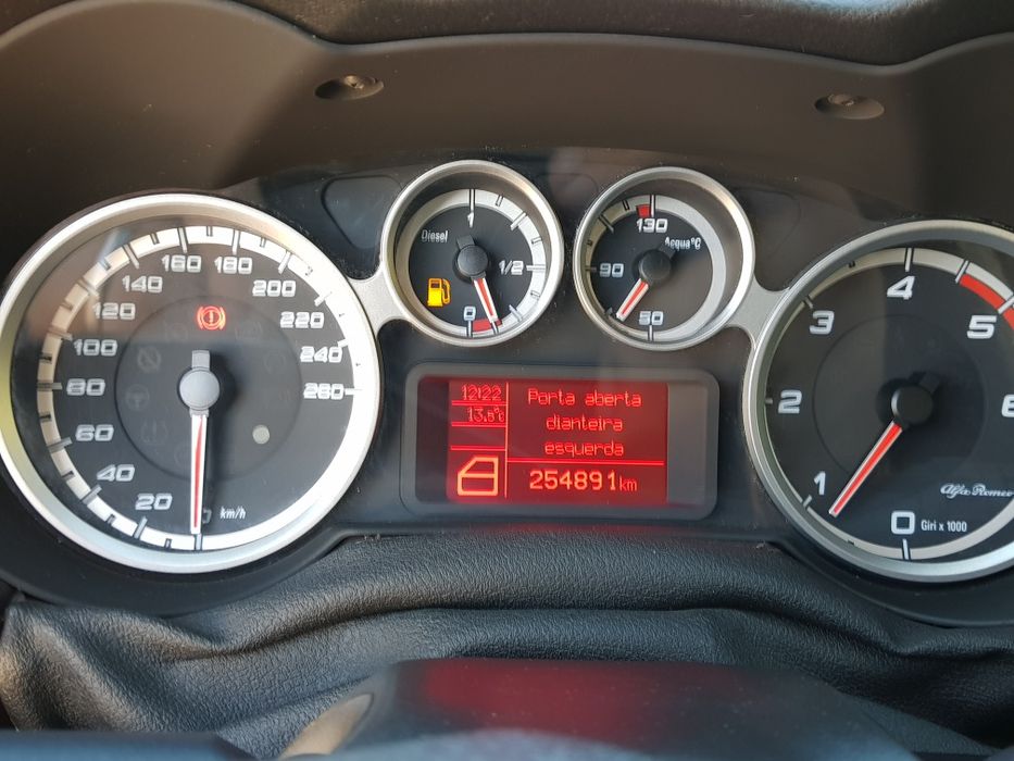 Alfa romeo mito 1.3 diesel multijet — photo 5