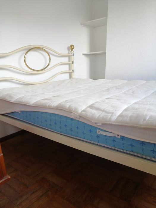 Cama de Casal Vintage