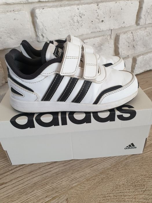 Sneakersy Adidas vs switch 3, r. 28,5, dł.wkładki 18,5 cm