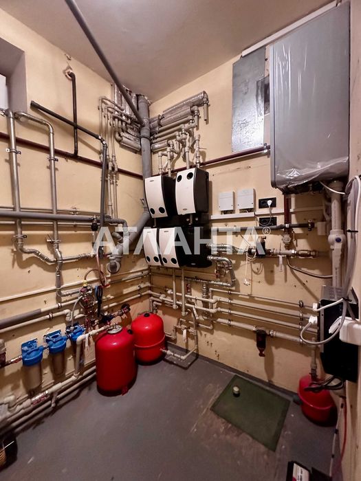 Дом Капитальный. Лиски.10 соток.293м.кв.35кухня.285тыс$