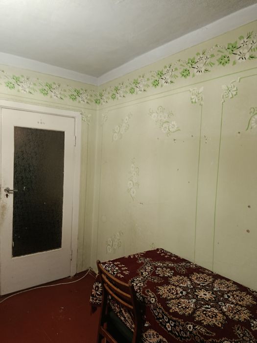 Без власників окрема кімната,Київська ближня