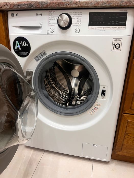 Máquina de lavar roupa LG 9kg
