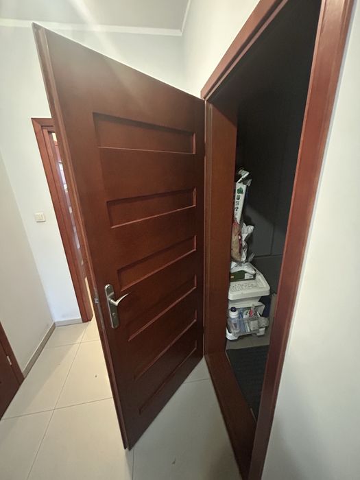 Drzwi drewaniane z ościeżnicą 80cm