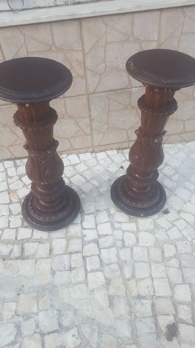 2 colunas em madeira de artesanato