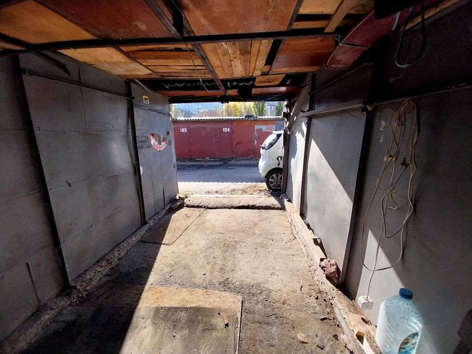 Продам гараж в кооперативе