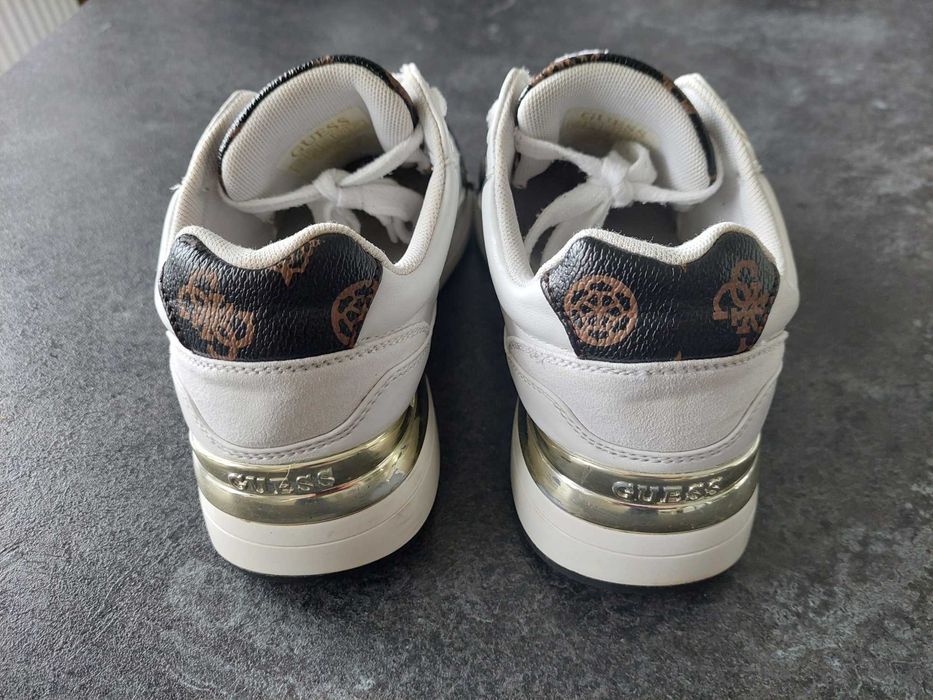 Używane Buty GUESS r.36