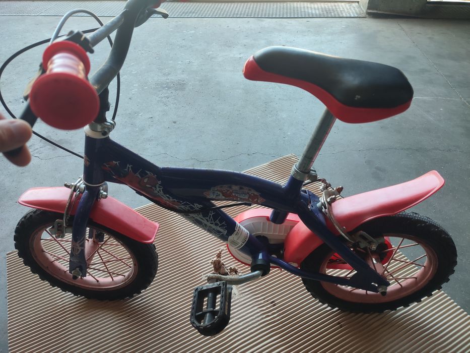Vendo bicicleta de criança.
