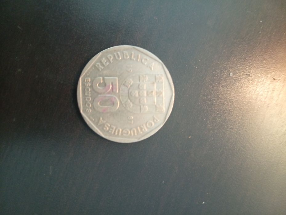 Moeda antiga de 50 escudos	Portugal	1987*