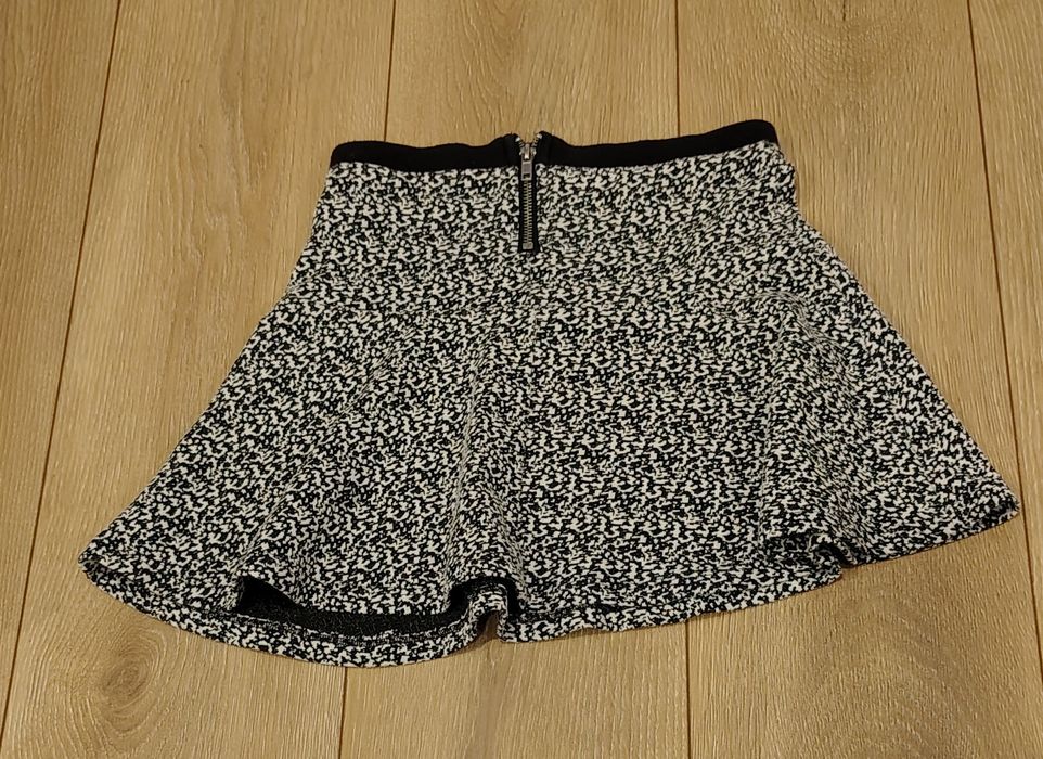 Spódniczka dziewczęca we wzorki H&M 134-140