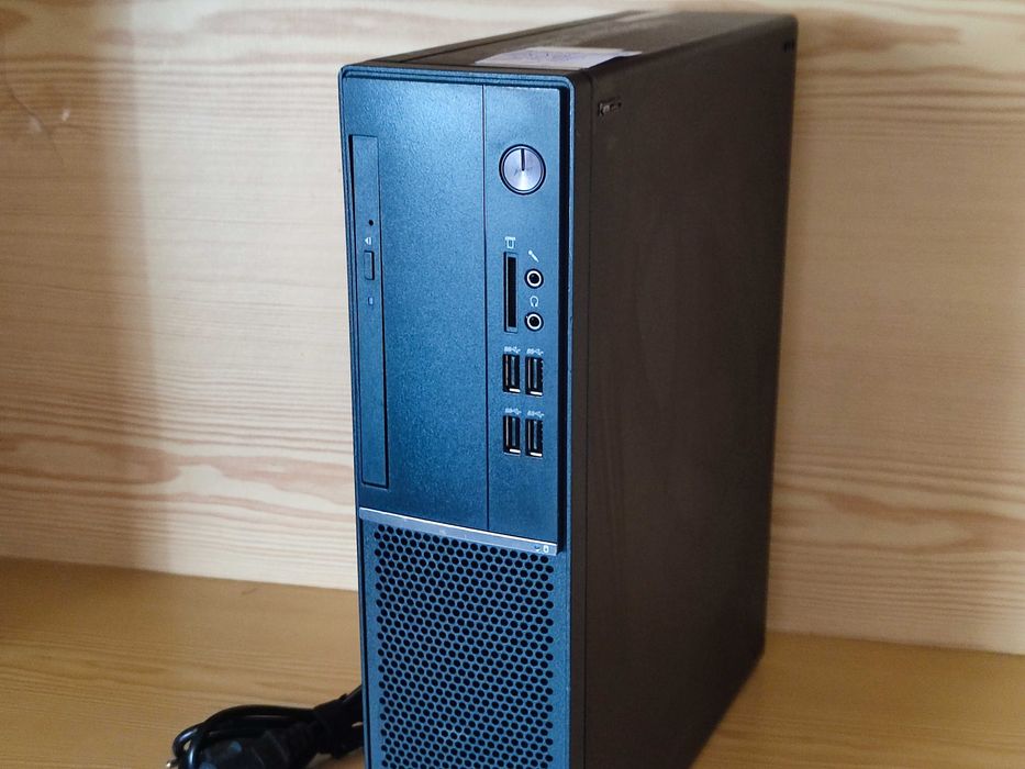 Lenovo i5-7500/8Gb/SSD 256Gb/HDMI/DP/VGA PC Computador