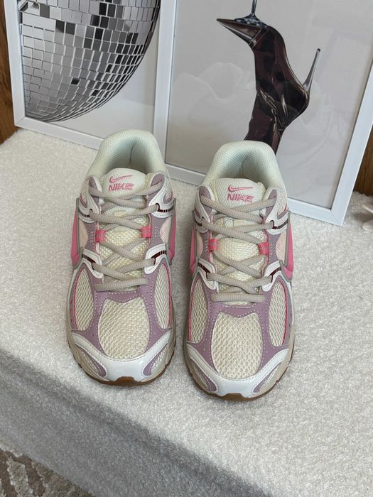 Nike V5 RNR Beige Pink. Жіночі кросівки. Демісезон. Преміум якість.