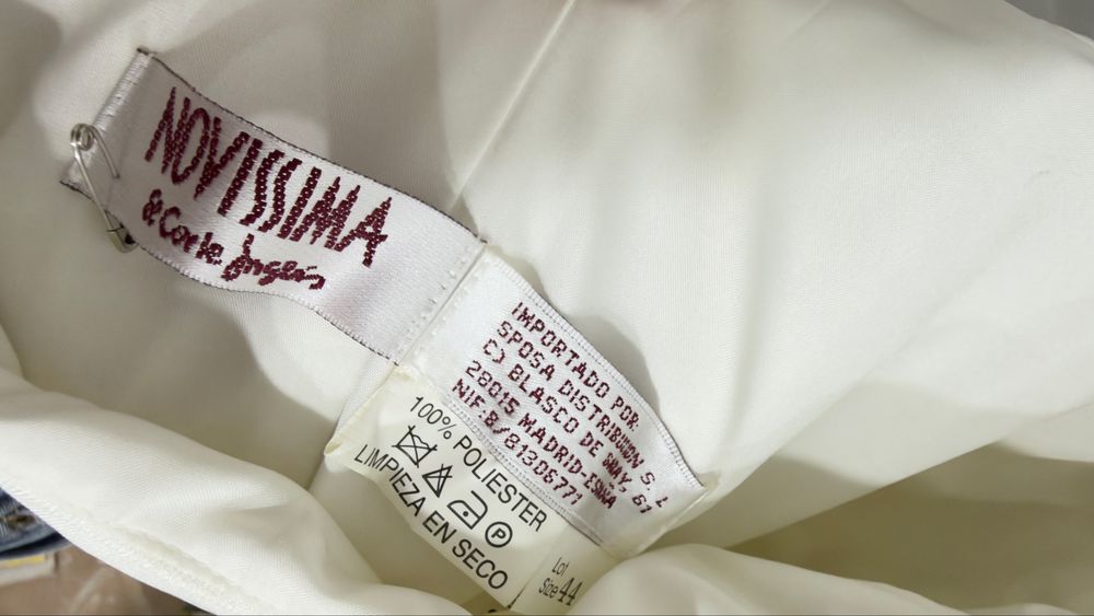 Vestido de noiva novo com cinto