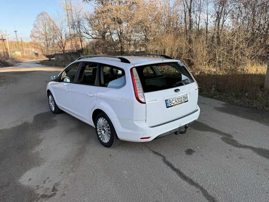 Продам Форд Фокус 2010 год дизель не крашенный