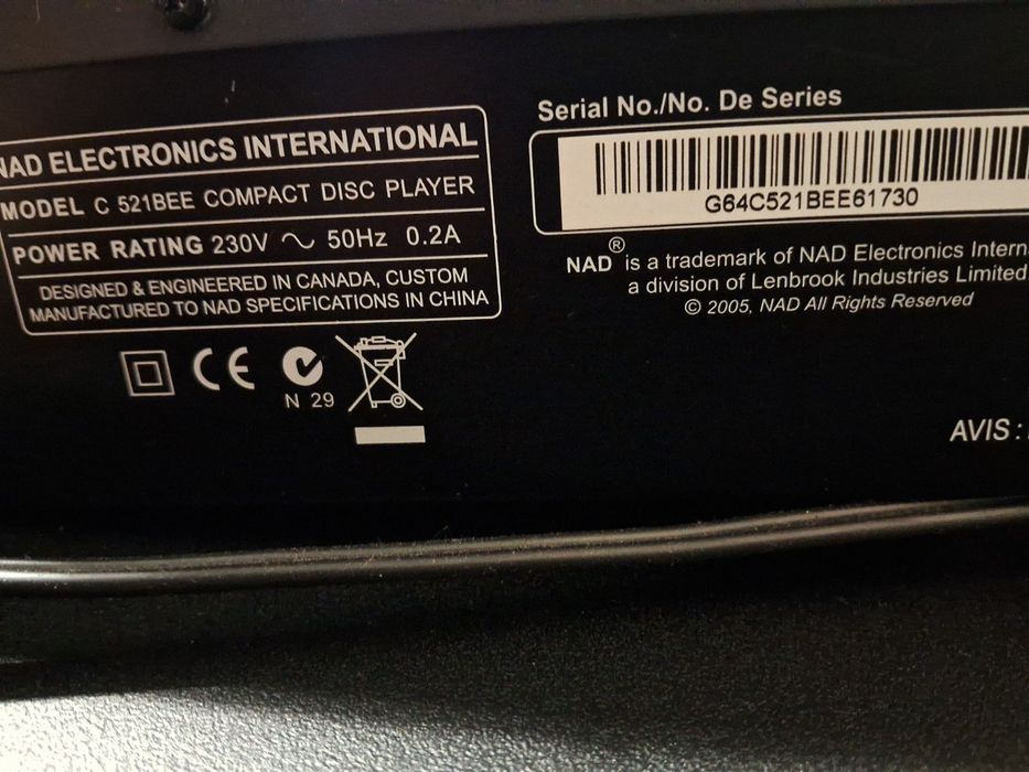 CD проигрыватель NAD -521