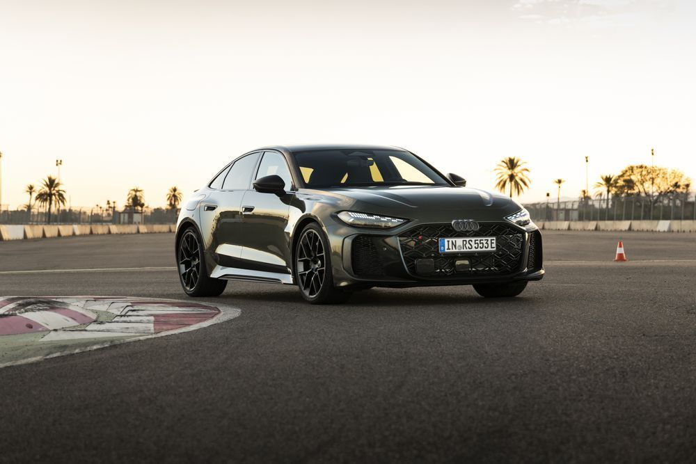 Audi RS5 Standard