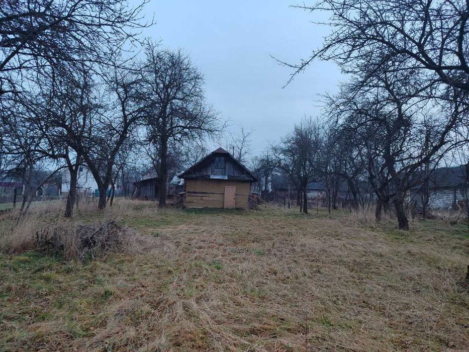 Продаж землі з Будинком в с. Підгіря біля стадіону.