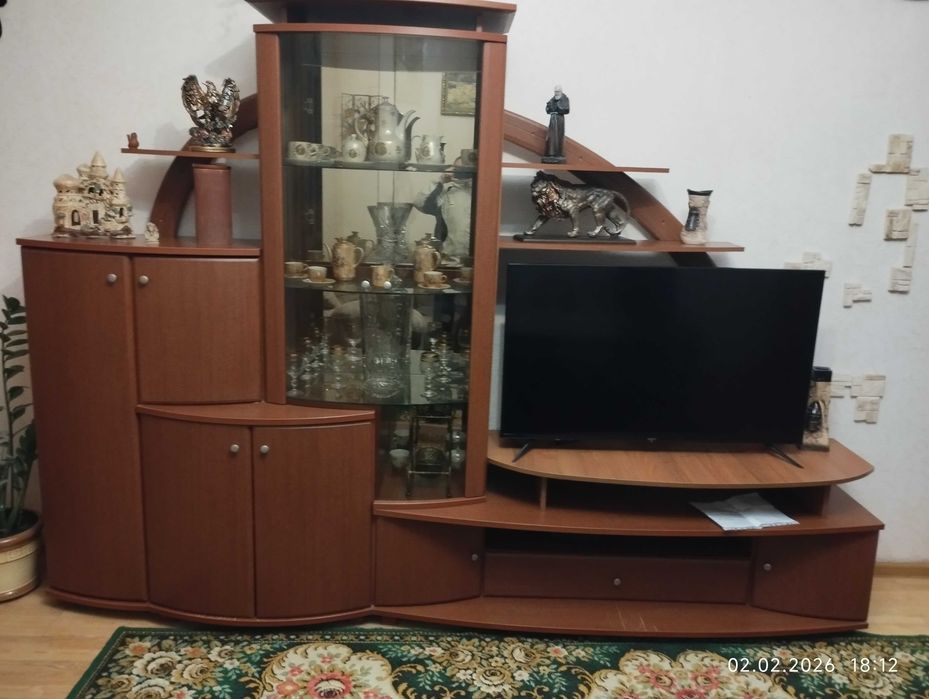 Стінка у вітальню