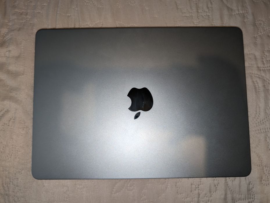MacBook Air 13" M3 8C/8GB RAM/256GB SSD