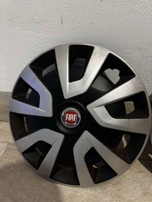 Vendo 2 tampões REVO VAN de 15”, ideais para autocaravanas, furgões e campervans