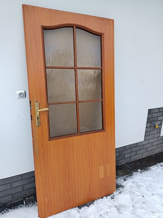 Drzwi z demontażu, różne rozmiary