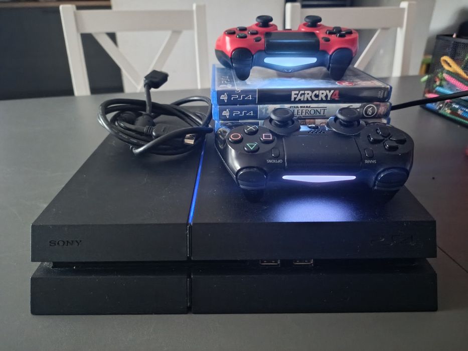 PlayStation4 sprzedam.