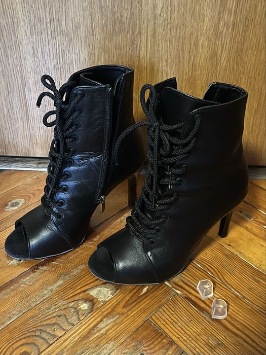 Хілси для танців (+ накаблучники) від World of Heels - Vogue Pro 36р.